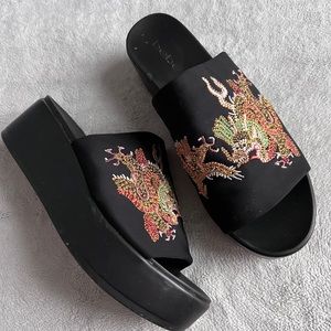 Bebe Vintage Y2K 90s Dragon Goth Embroidered Platform Stretchy Slide Sandals
